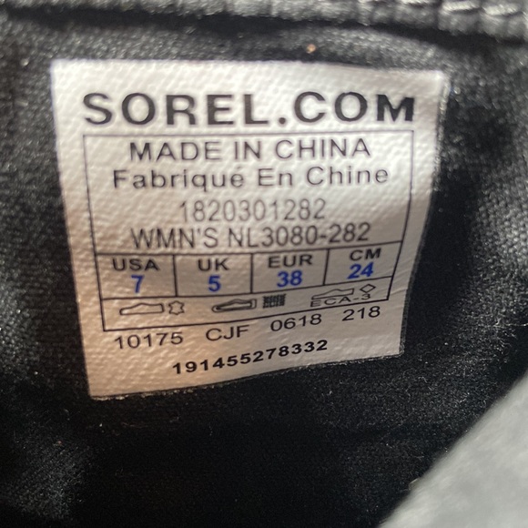 Sorel Lolla Booties - Picture 7 of 8